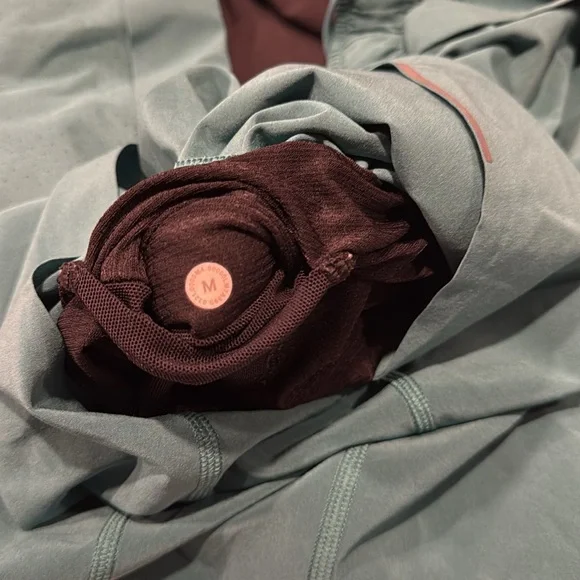 🍋Men’s Lululemon Surge Lined Short 6” size M teal🍋